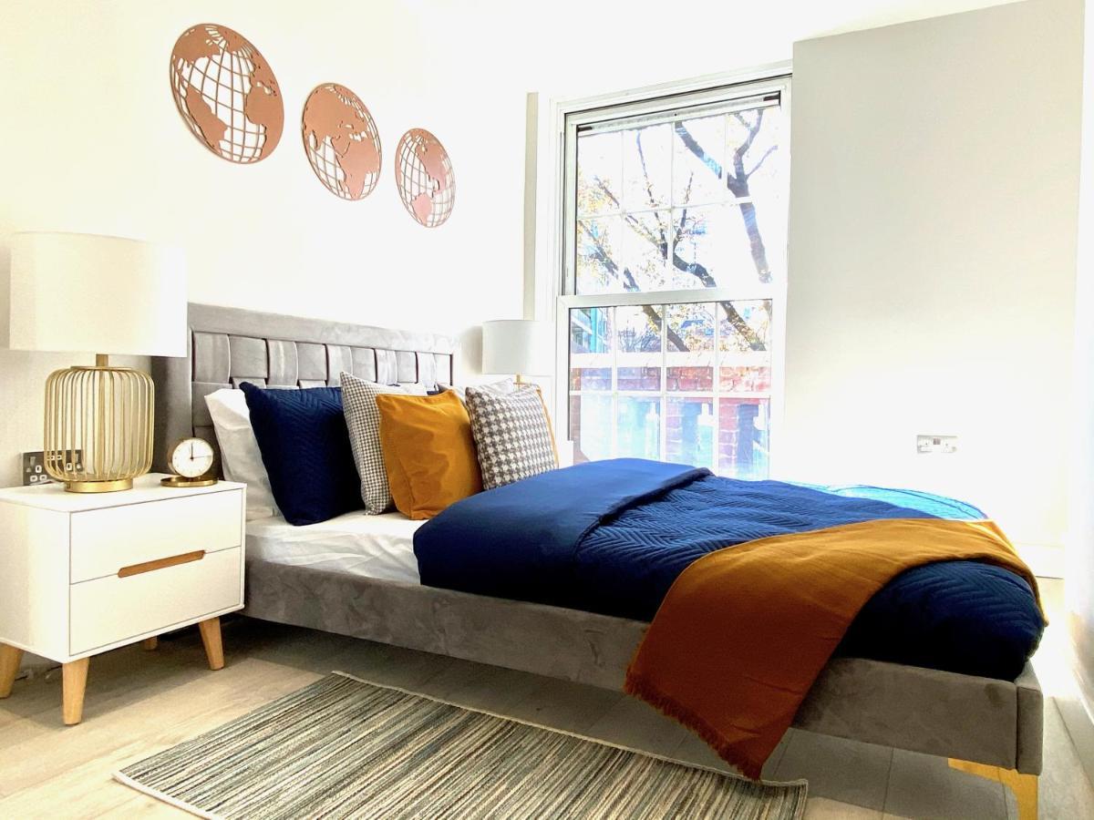 Perfect Central Location- 5 Minutes From Tower Bridge ! 8 Minutes Walk From Tube London Eksteriør billede