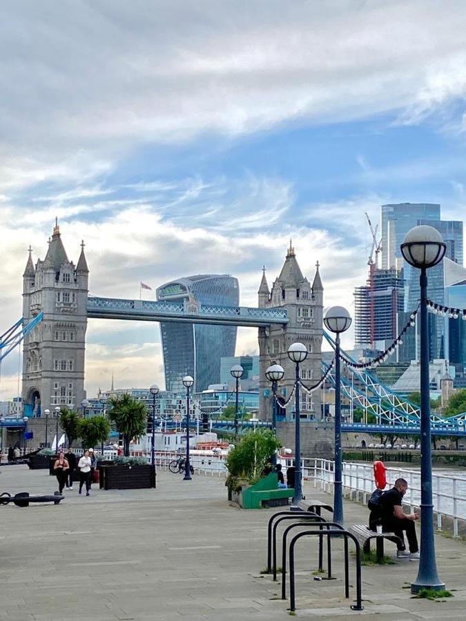 Perfect Central Location- 5 Minutes From Tower Bridge ! 8 Minutes Walk From Tube London Eksteriør billede