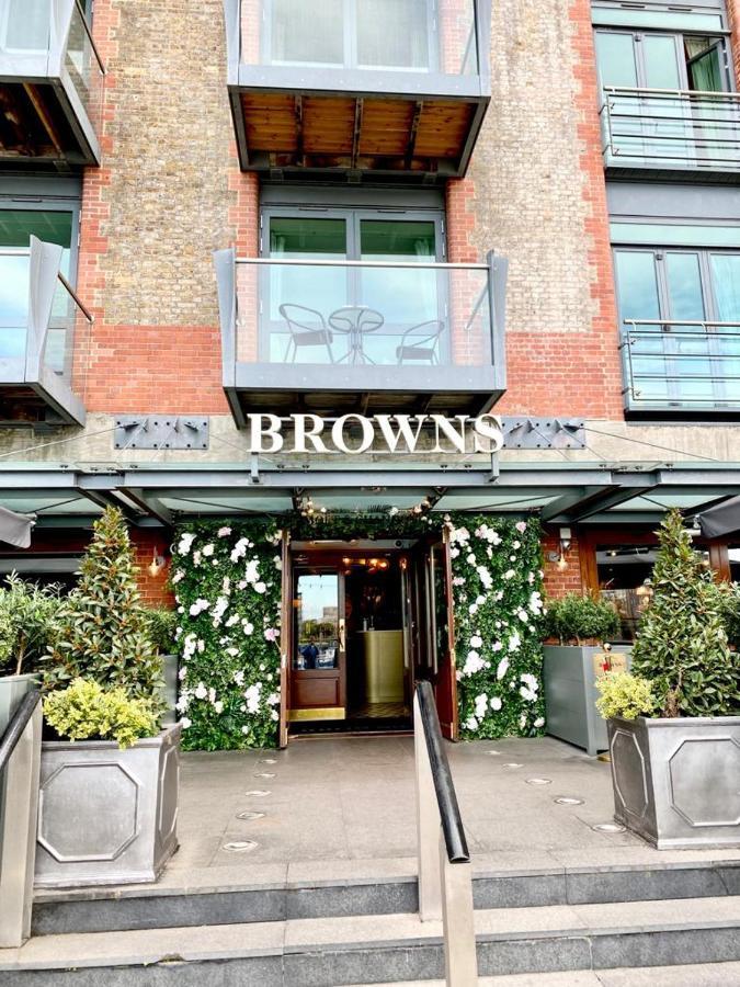 Perfect Central Location- 5 Minutes From Tower Bridge ! 8 Minutes Walk From Tube London Eksteriør billede